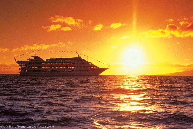 Honolulu: Three Star Deluxe Sunset Dinner Cruise and Show - Deck Views That Actually Change the Experience