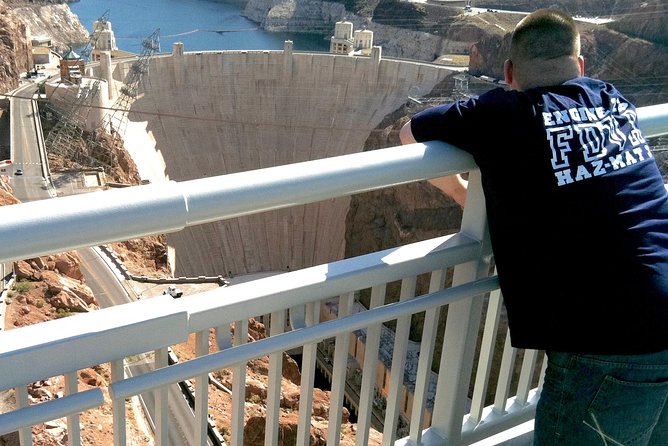 Hoover Dam Comedy Tour with Lunch and Comedy Club Tickets - Walking on Top, What the 45 Minutes Covers