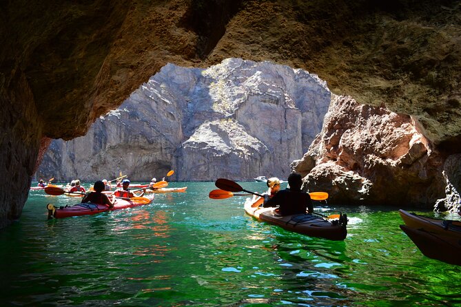 Hoover Dam & Hot Springs Kayak Tour with Lunch & Expert Guide - Lunch, Snacks, and Water: More Fuel Than a Token Bite