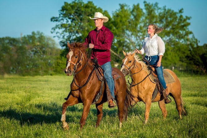 Horseback Riding on Scenic Texas Ranch near Waco - Guides And Horses: Calm Staff, Well-Trained Animals