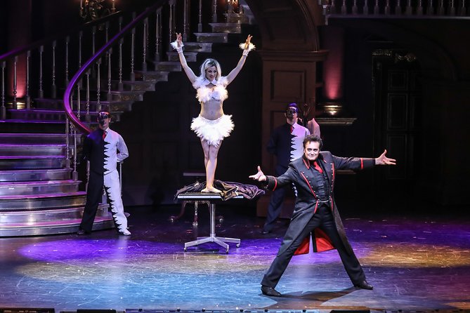 Illusionist Rick Thomas - Mansion of Dreams - Where you watch: Mickey Gilley Grand Shanghai Theatre logistics that actually matter