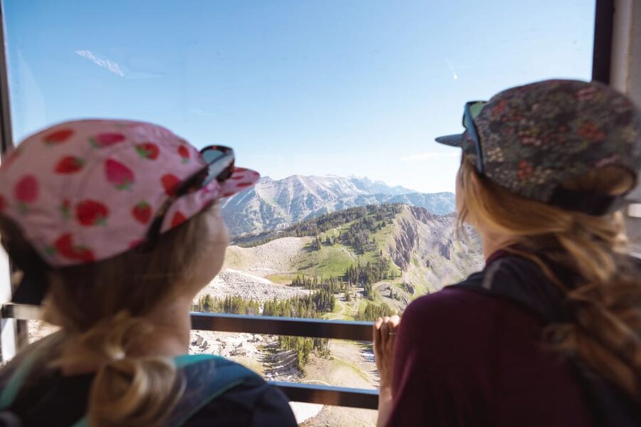 Jackson Hole: Aerial Tram and Gondolas Sightseeing - Logistics that save you stress: where to pick up, parking, and clothing