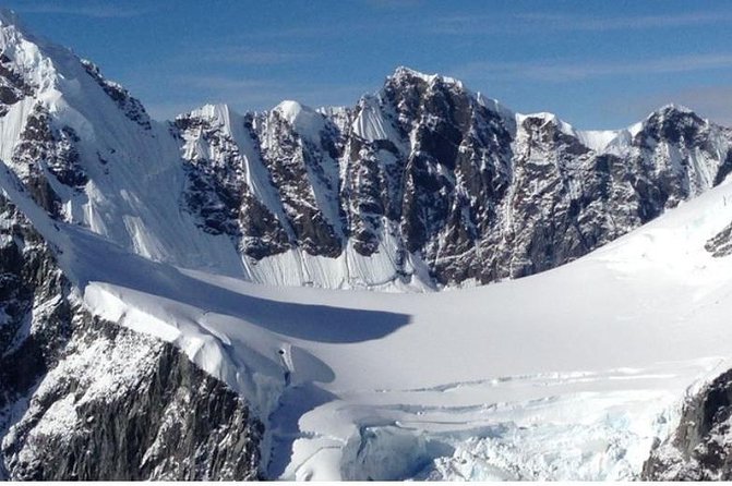 Juneau Shore Excursion: Helicopter Tour and Guided Icefield Walk - Pilot-guide narration and the moment it clicks