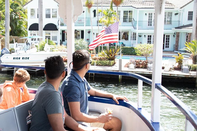 Jungle Queen Riverboat 90-Minute Narrated Sightseeing Cruise in Fort Lauderdale - The onboard bar and food for purchase (and why it can be worth it)