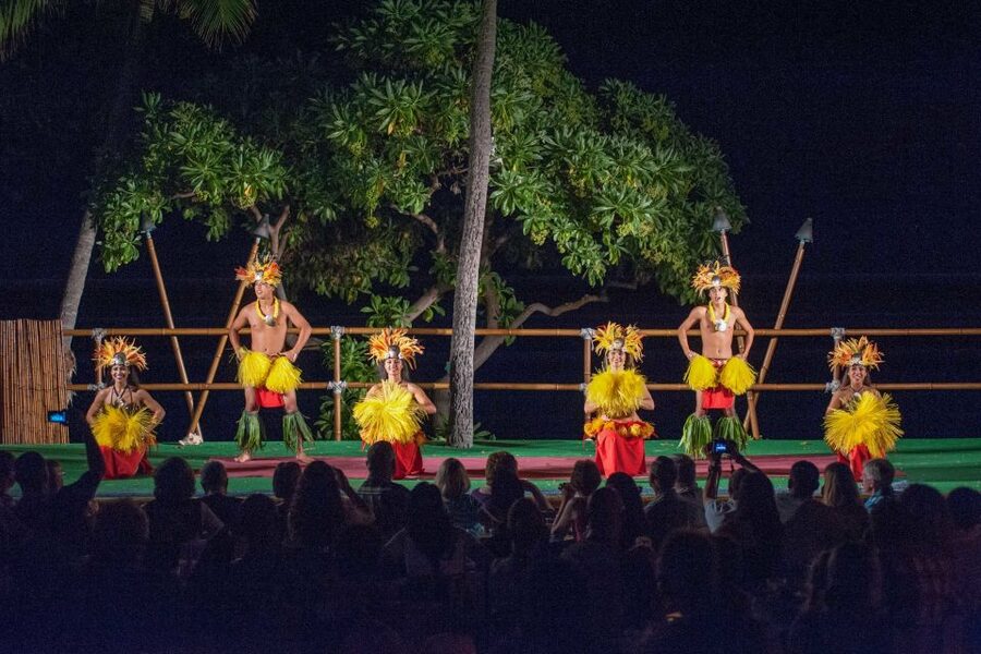 Kailua-Kona: Voyagers of the Pacific Luau with Buffet Dinner - Who This Luau Fits Best
