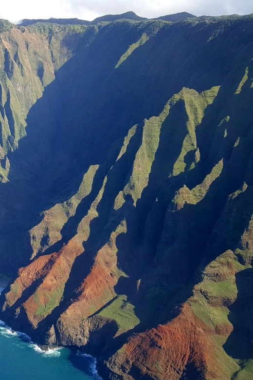 Kauai: Air Tour of Na Pali Coast, Entire Island of Kauai - Inside the G8 AirVan: what you’ll notice right away