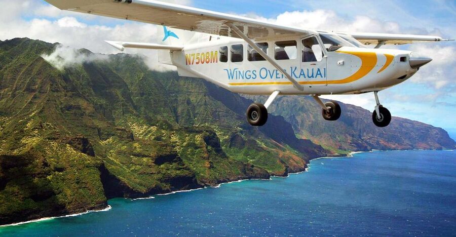 Kauai: Air Tour of Na Pali Coast, Entire Island of Kauai - Pilot narration that actually answers your questions