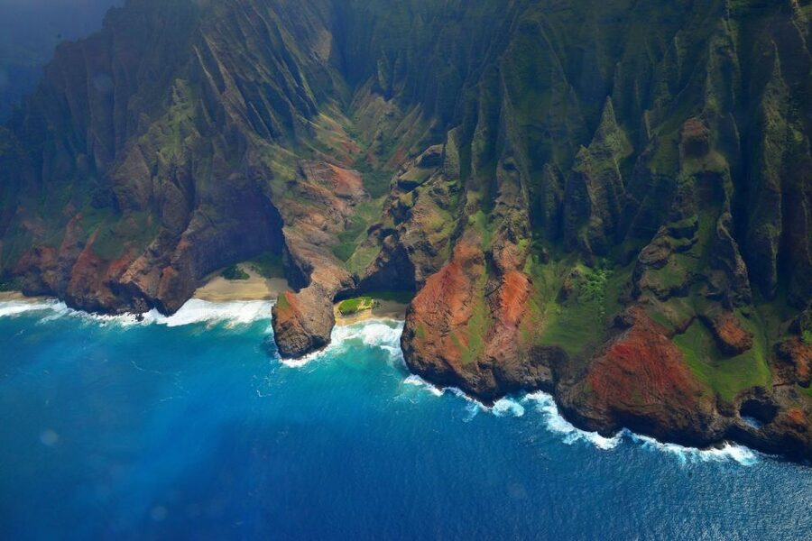 Kauai: Air Tour of Na Pali Coast, Entire Island of Kauai - Value check: why this often beats helicopter spending