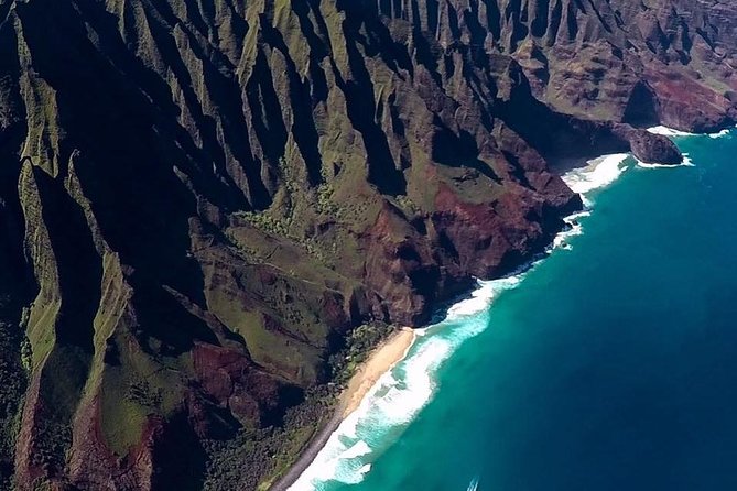Kauai Deluxe Sightseeing Flight - Stop 3: Waimea Canyon State Park and the Grand Canyon of the Pacific
