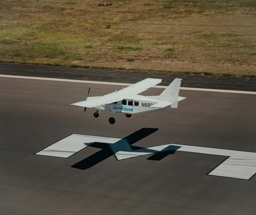 Kauai: Entire Kauai Air Tour with Window Seats - Small group pacing, plus why the narration matters