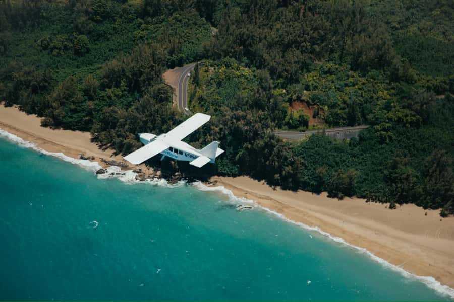 Kauai: Entire Kauai Air Tour with Window Seats - Weather swings, hearing the pilot, and photo tips that actually help