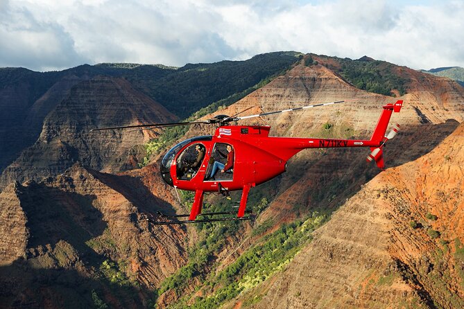Kauai: Hughes 500 4-Passenger Doors-Off Helicopters - Manawaiopuna Falls, the Jurassic Park moment