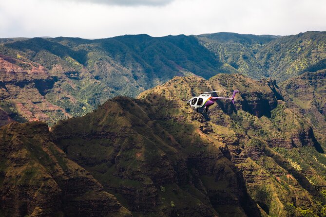KAUAI LUXURY 60-Minute Doors-Off Helicopter ADVENTURE - Key highlights at a glance