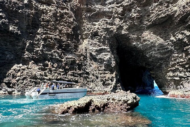 Kauai: Na Pali Coast Power Catamaran - Sea Caves: The Main Event When Conditions Permit