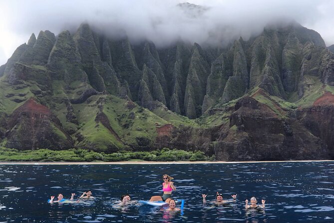 Kauai: Nā Pali Coast Zodiac Raft Expedition and Snorkeling - Why Nā Pali on a Zodiac raft feels different than a cruise