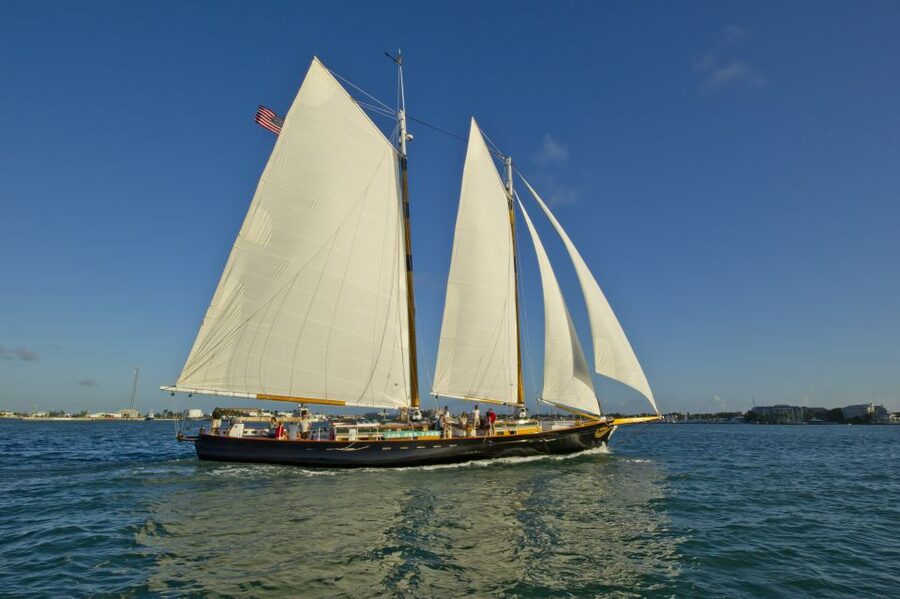 Key West: Schooner Sunset Sail with Food & Drinks - Meeting point and check-in: the small thing that matters