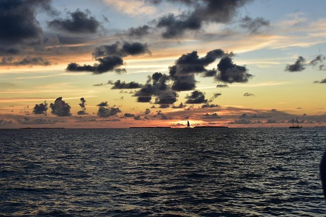 Key West Small-Group Sunset Sail with Wine and Hors d'oeuvres - Getting the Sunset Right: Sides, Wind, and Smart Seat Choices