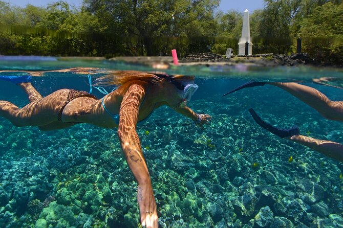 Kona’s Best Morning Snorkel: Captain Cook & Kealakekua Bay - The boat setup is made for getting in and out