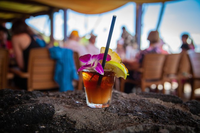 Kona Walking Food Tour - Guides and group energy: Ellie, Kai, and the difference good hosting makes