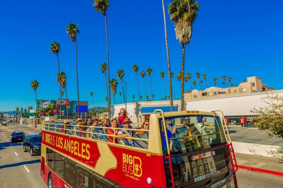 LA: Hop-on Hop-off Tour by Open-top Bus with 19 Stops - How the Digital Audio Guide Works (Headphones Included)