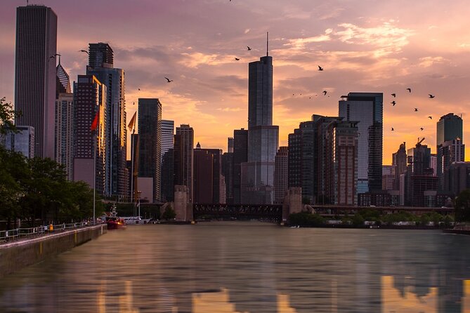 Lake Michigan Sunset Cruise in Chicago - Getting on the boat at 400 N Michigan Ave and grabbing a good spot