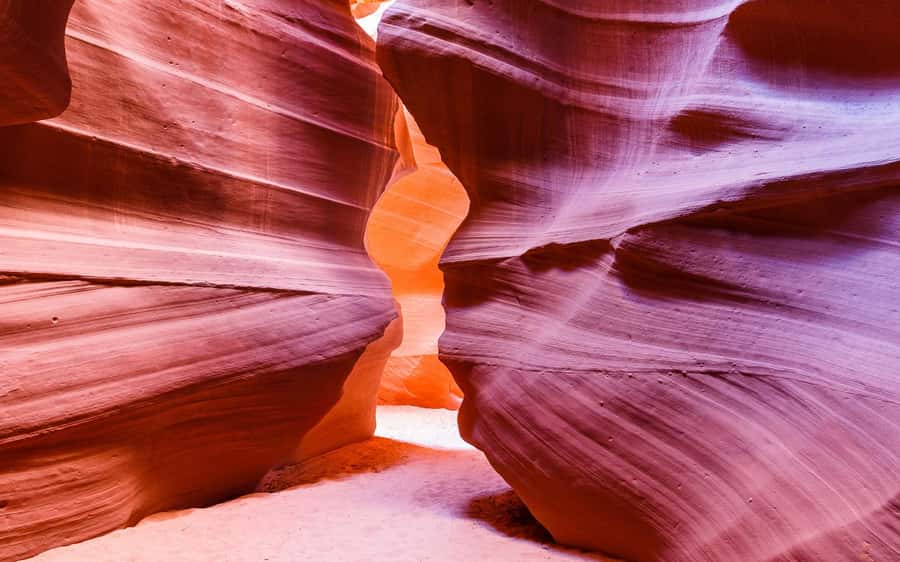 Las Vegas: Antelope Canyon Horseshoe Bend Tour & Lake Powell - Antelope Canyon with a Navajo guide: the light show you came for