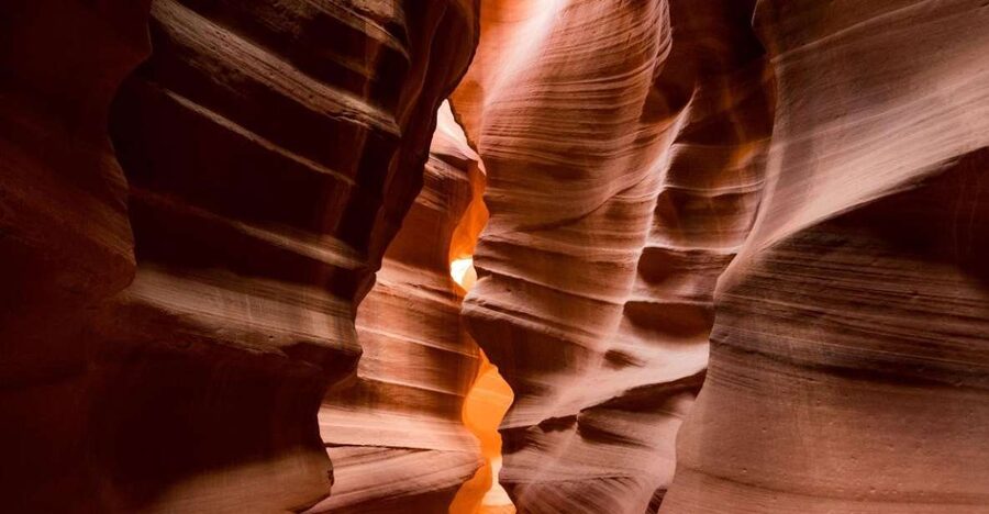 Las Vegas: Antelope Canyon & Horseshoe Bend with Lunch, WiFi - From the Las Vegas Strip to Page, without driving yourself
