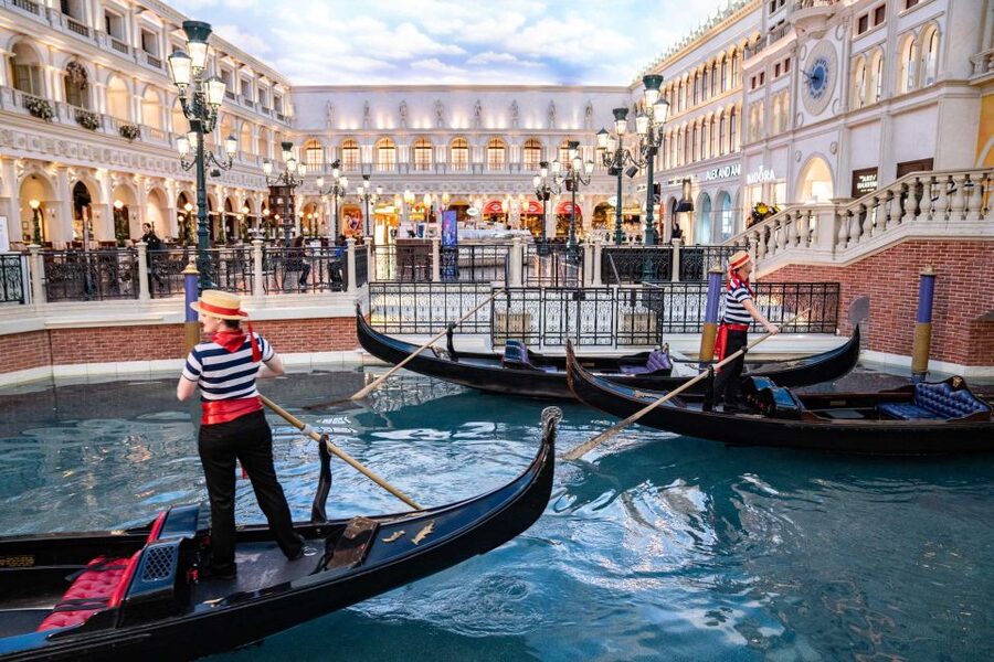 Las Vegas: Entry to Madame Tussauds with a Gondola Cruise - Madame Tussauds Las Vegas: Marvel figures and pop culture you can pose with