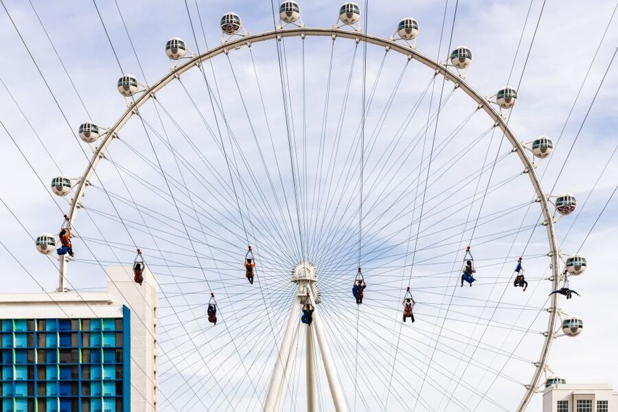 Las Vegas: FLY LINQ Zipline Ticket - What to expect when they load you onto the zipline