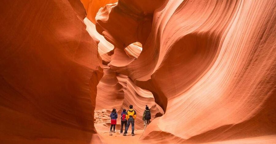 Las Vegas: Grand Canyon, Antelope Canyon, Horseshoe Bend - Antelope Canyon with a Navajo guide: where the light does the talking