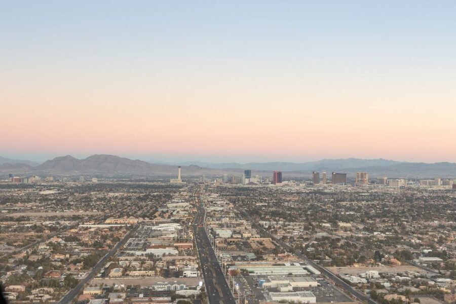 Las Vegas: Helicopter Night Flight over the Strip - Why a 10-Minute Vegas Helicopter Flight Can Be the Best Value