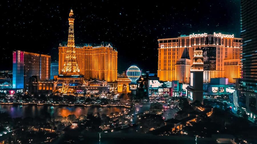Las Vegas: Helicopter Tour of the Strip with Window Seats - Flying West Air for $105: what you are really buying