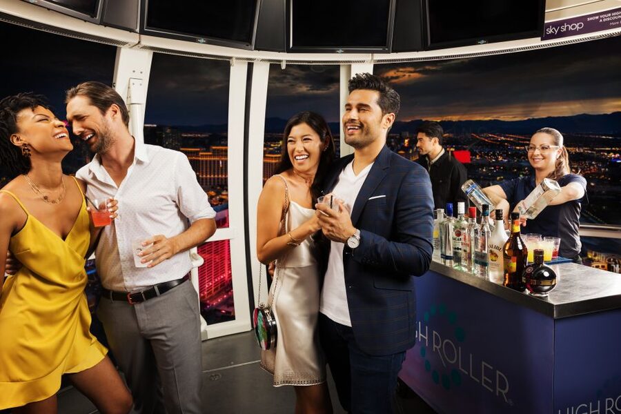 Las Vegas: High Roller Entry Ticket with In-Cabin Open Bar - The in-cabin open bar: what Happy Half Hour actually feels like