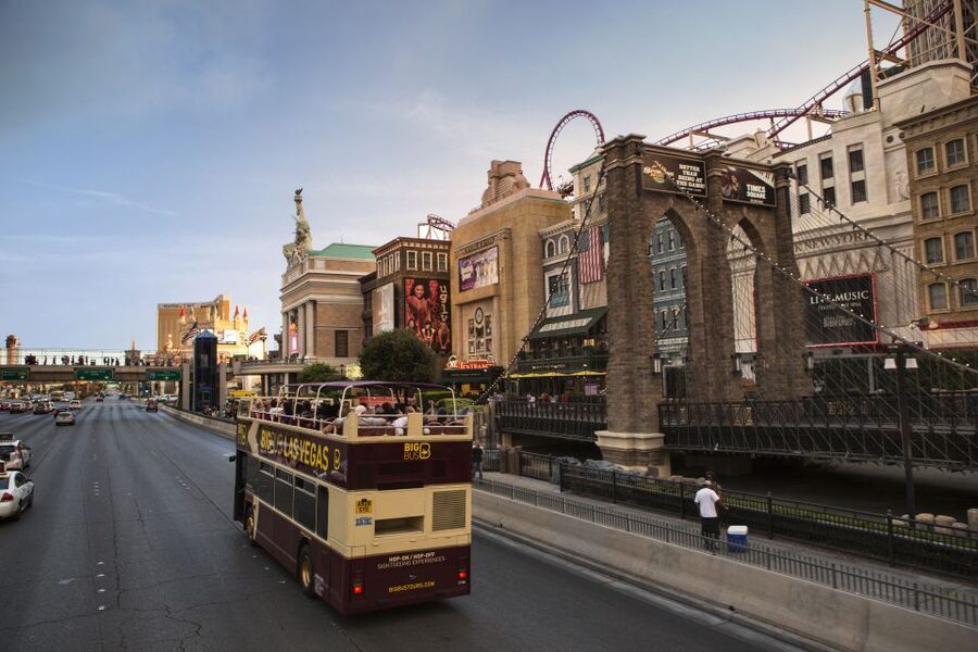 Las Vegas: Hop-on Hop-off Sightseeing Tour by Open-Top Bus - Atomic Golf: the Included 30 Minutes of Something Different