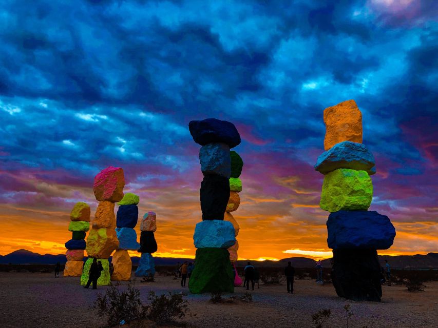 Las Vegas: Mojave Desert, 7 Magic Mountains, Vegas Sign Tour - Ugo Rondinone’s Seven Magic Mountains: what you actually see