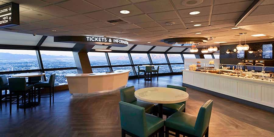 Las Vegas: STRAT Tower Observation Deck Ticket - The Indoor Deck: Glass-Forward, Comfortable, and Photo-Friendly