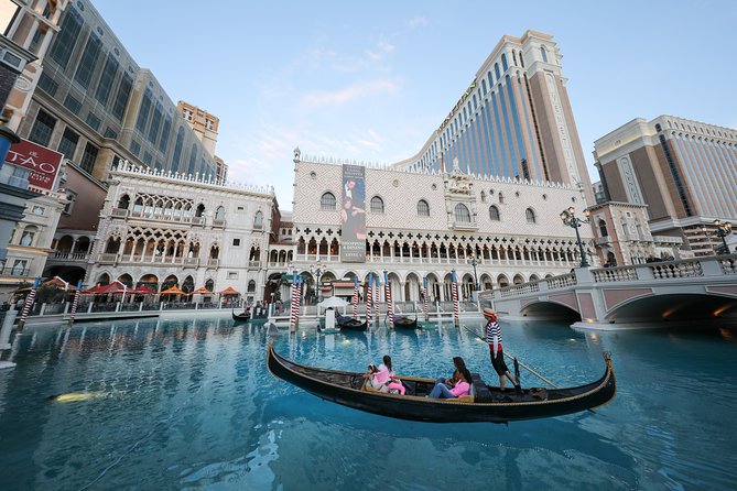 Las Vegas Super Saver: Madame Tussauds with Gondola Boat Ride - The Grand Canal Shoppes: make your wait time pleasant
