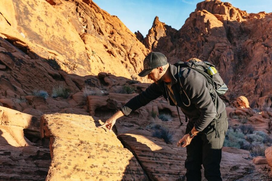 Las Vegas: Valley of Fire Guided Hike with Drinks and Snacks - Who this tour is best for