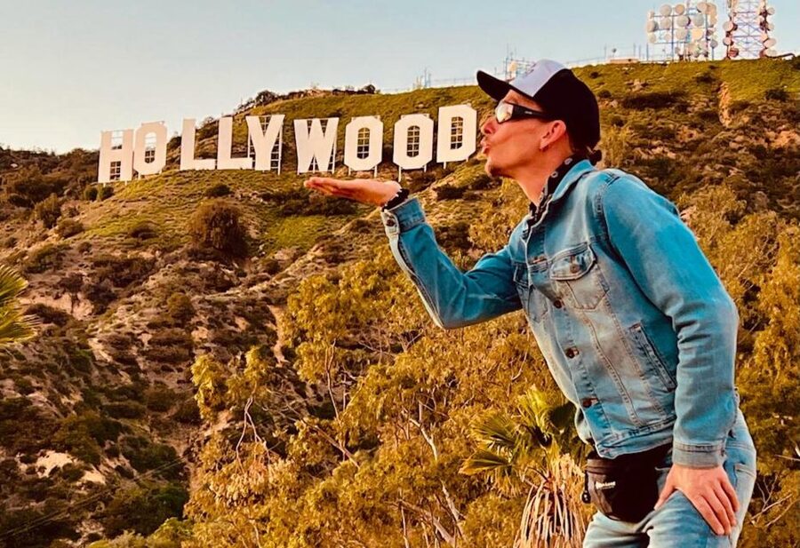Los Angeles: Front & Back of Hollywood Sign Hike Guided Tour - Local stories that make the sign feel real, not just famous