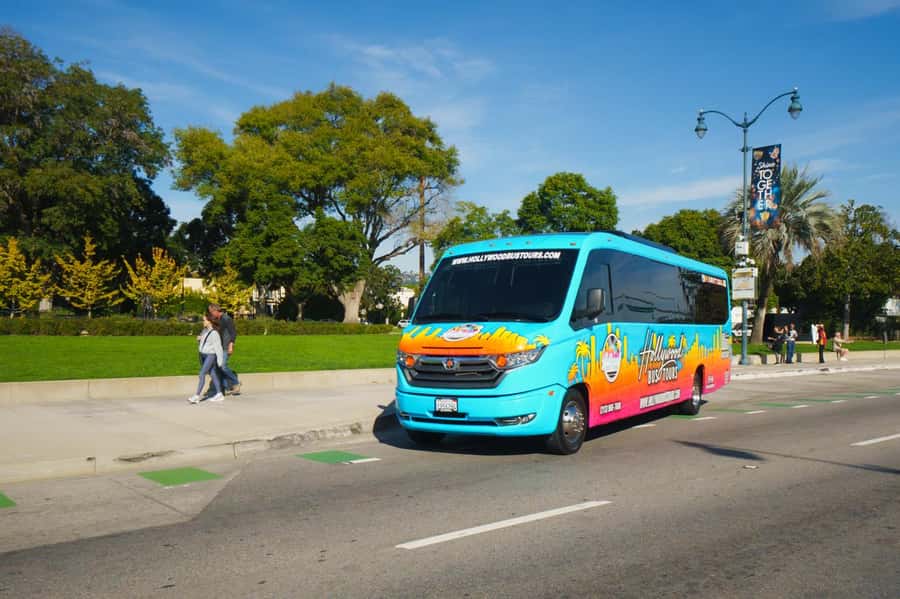 Los Angeles: Half-Day Best of LA Tour - Guide style plus audio options: live narration and when the app matters