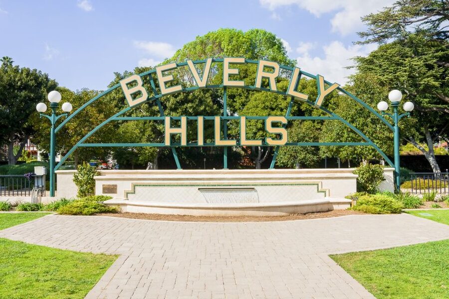 Los Angeles: Hollywood & Celebrity Homes Open-Air Bus Tour - Hollywood Hills and Mulholland Drive, where the views win people over