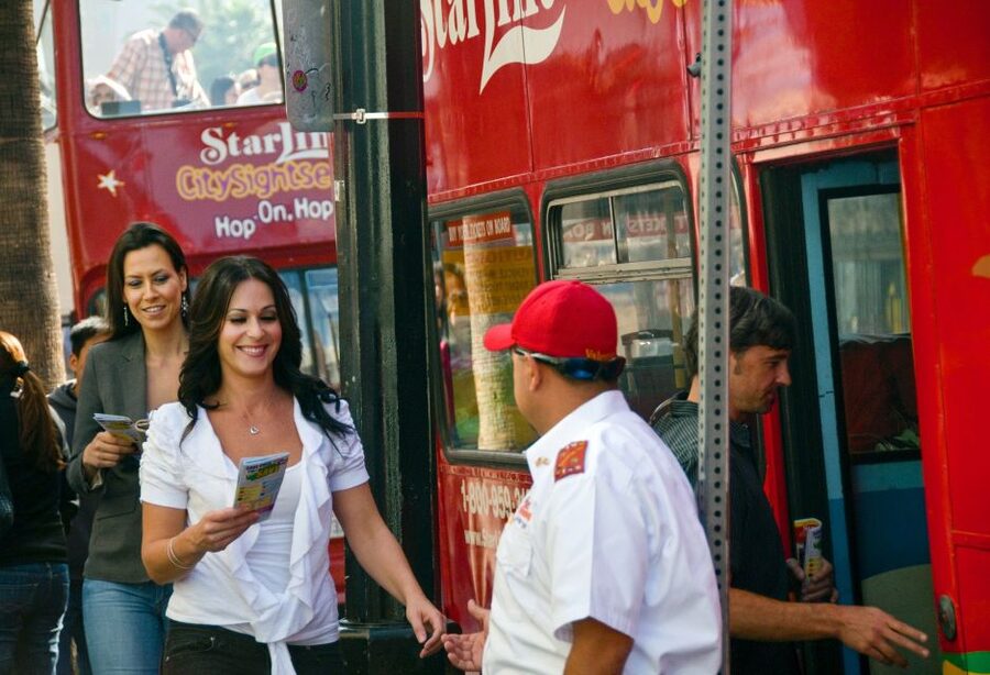 Los Angeles: Hop-On Hop-Off Bus Tour with Audio Guide - Why a hop-on hop-off bus beats driving for short LA stays