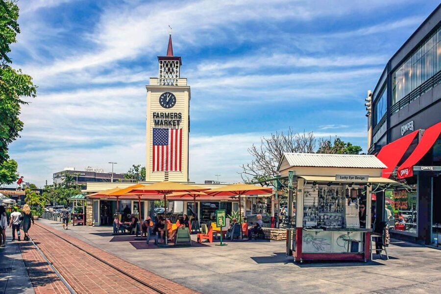 Los Angeles: LA Grand Tour by Open-Air Bus - LACMA area, Fairfax, Melrose, and Paramount’s water tower: LA street scenes