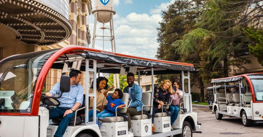 Los Angeles: Warner Bros. Studio Tour Hollywood - Entering the Warner Bros. lot: parking, security, and ticket redemption