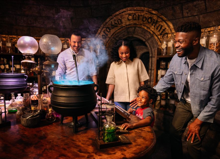 Los Angeles: Warner Bros. Studio Tour Hollywood - Green-screen tech and soundstage moments: learning the trick without killing the fun