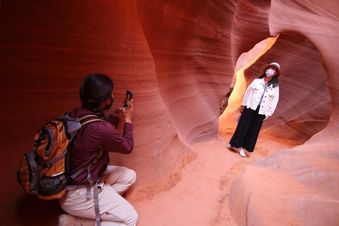 Lower Antelope Canyon Hiking Tour - Lower Antelope Canyon: What This One-Mile Loop Really Feels Like