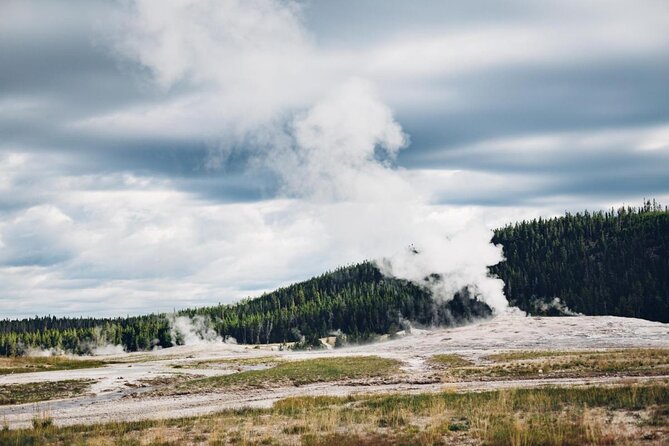 Lower Loop Van Tour from West Yellowstone: Grand Prismatic and Old Faithful - Key highlights to look for
