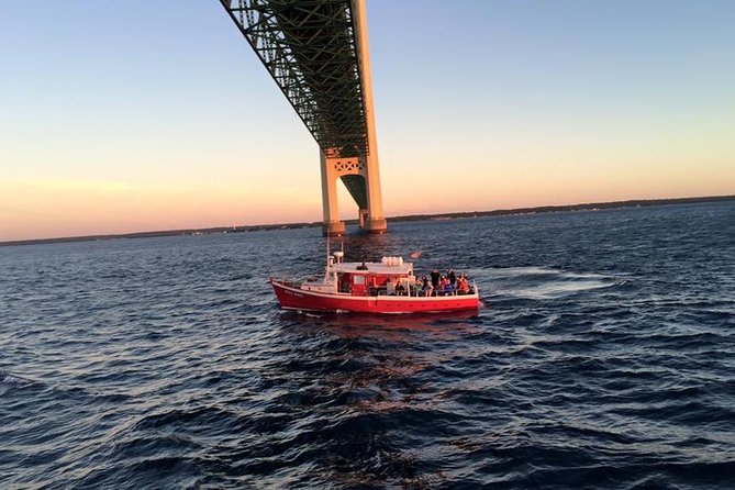 Mackinaw City Sunset Cruise - Lighthouses and the Straits sights you can spot from the water