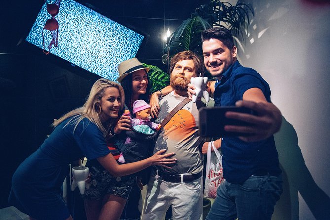Madame Tussauds Las Vegas Admission Ticket - The Speakeasy and Hangover rooms: where the Vegas pop culture shows up