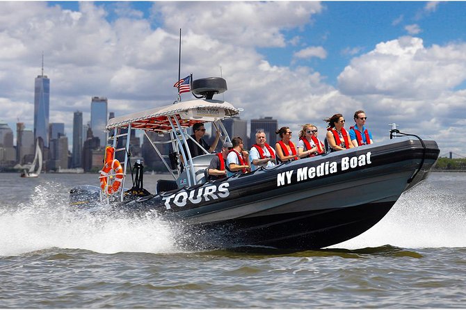 Manhattan Adventure Sightseeing Boat Tour - from Chelsea Piers - The photography logic: why those short stops work so well